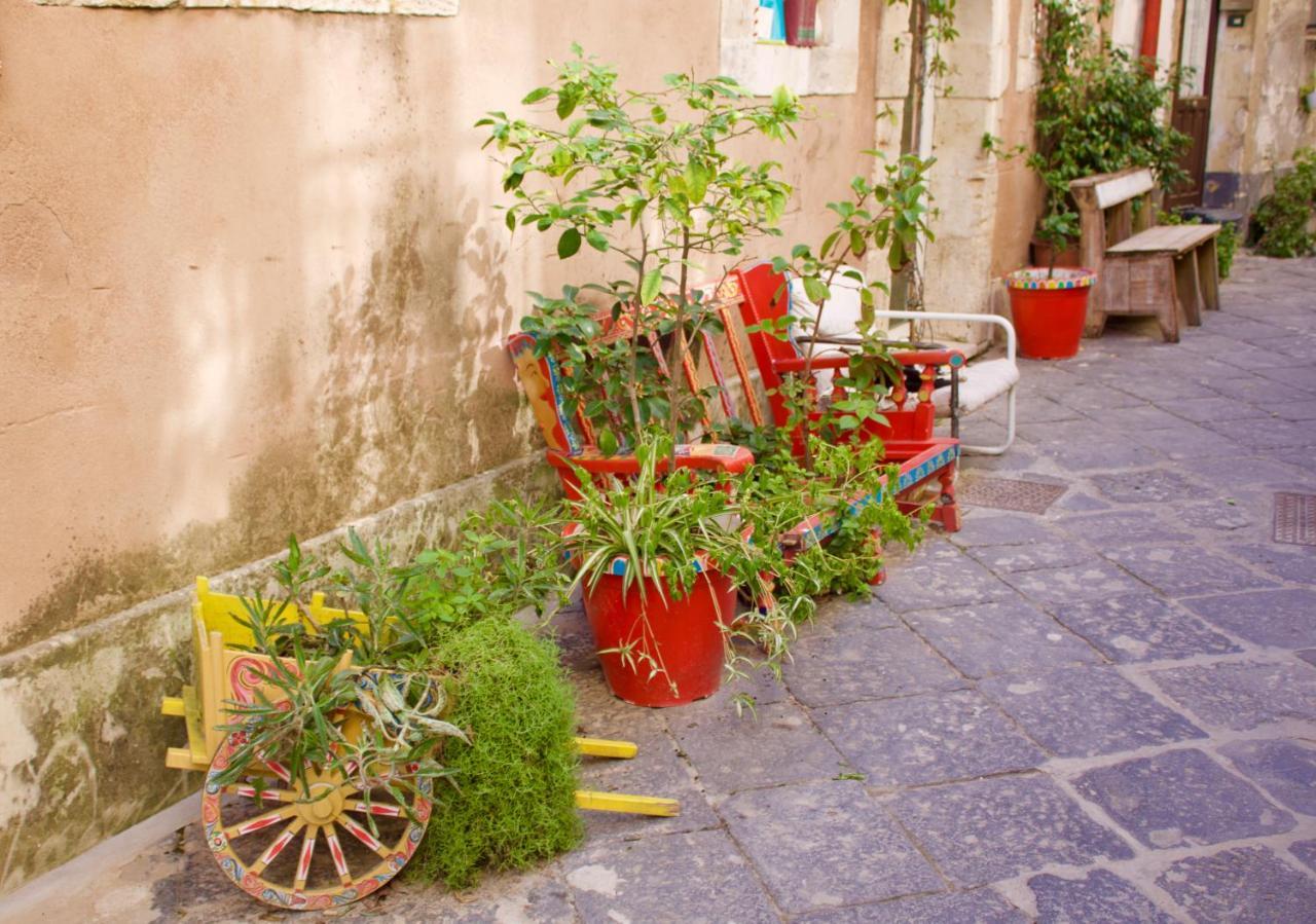 Dionisea Syracuse Exterior foto